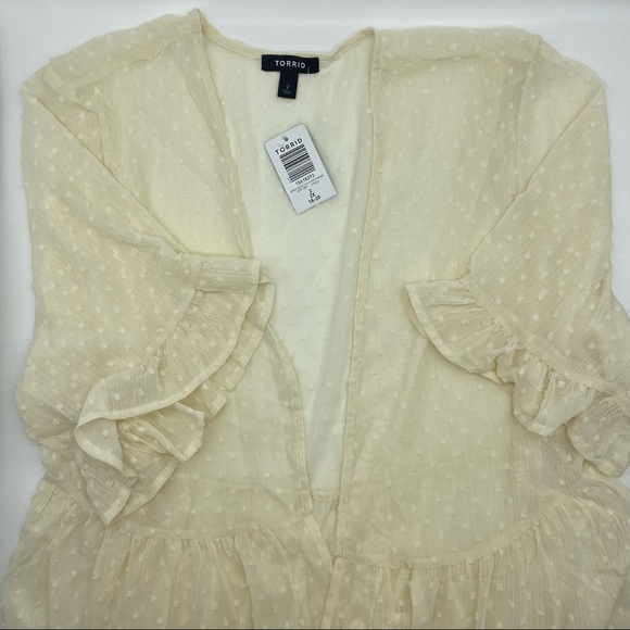 Torrid Women’s Plus Size Cream Tiered Ruffle Open Kimono Clip Dot Size 2X, 3X 4X - Picture 7 of 13